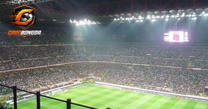 Hệ thống tổ chức chuyên nghiệp và bầu không khí bóng đá cuồng nhiệt tại Serie A.
